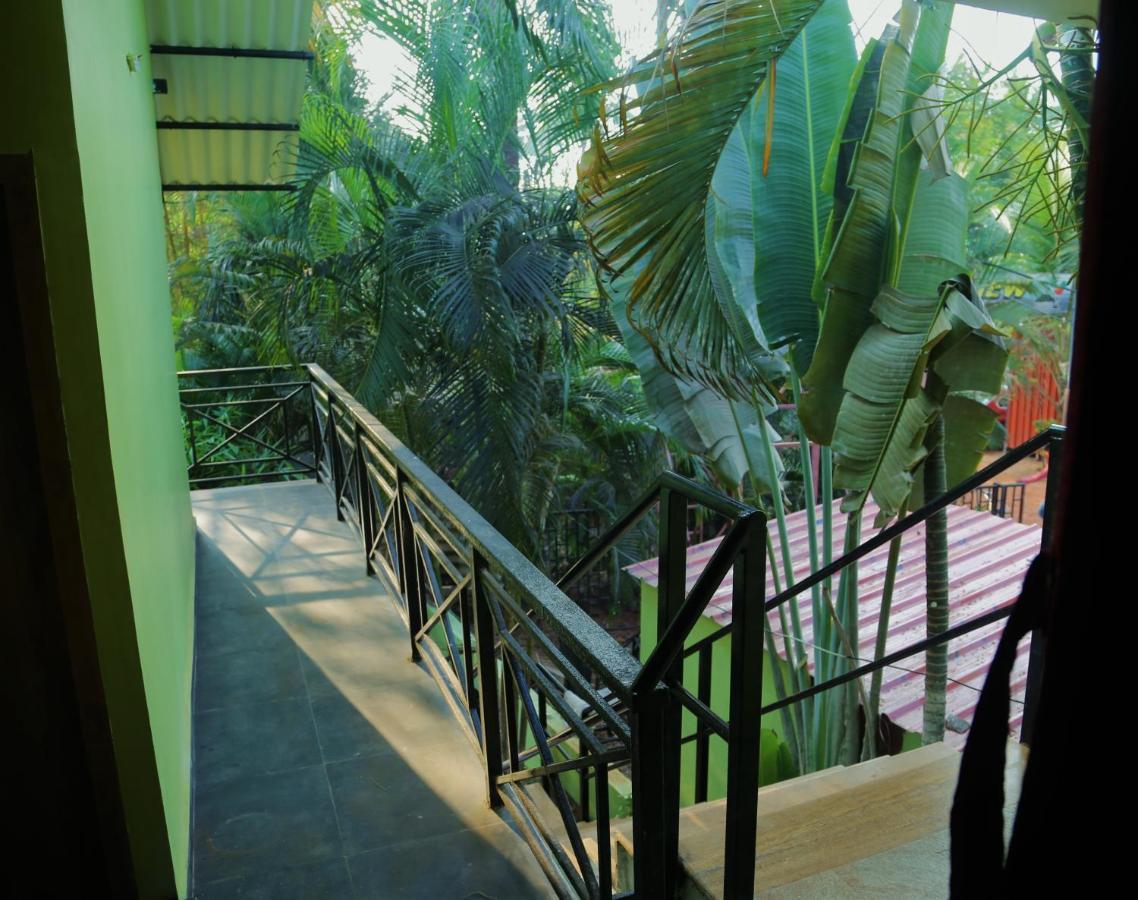 Rococco Ashvem Hotel Мандрем Екстериор снимка