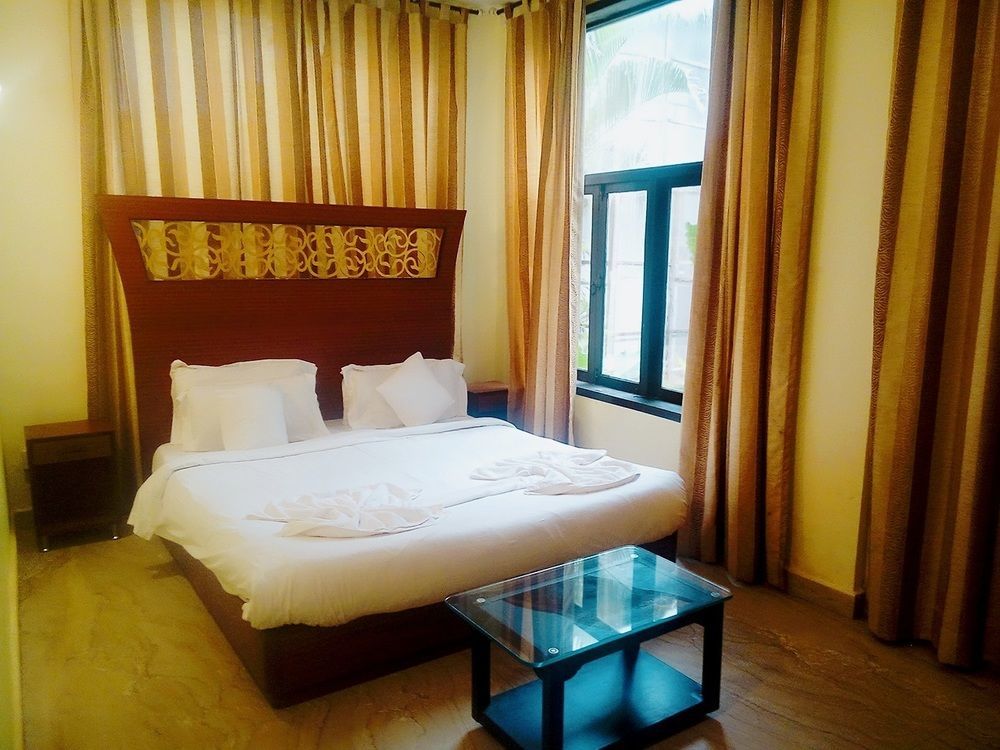 Rococco Ashvem Hotel Мандрем Екстериор снимка