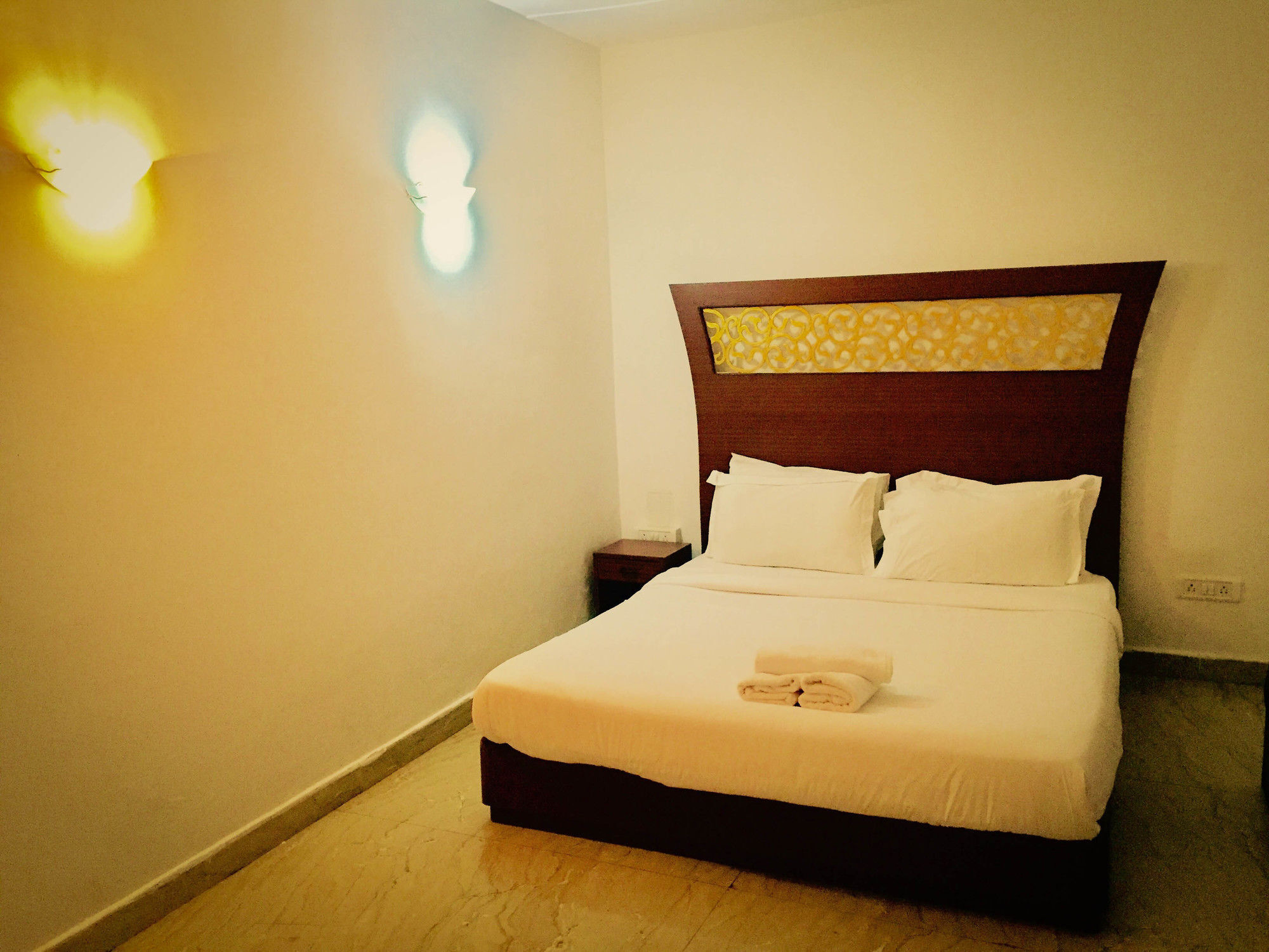Rococco Ashvem Hotel Мандрем Екстериор снимка